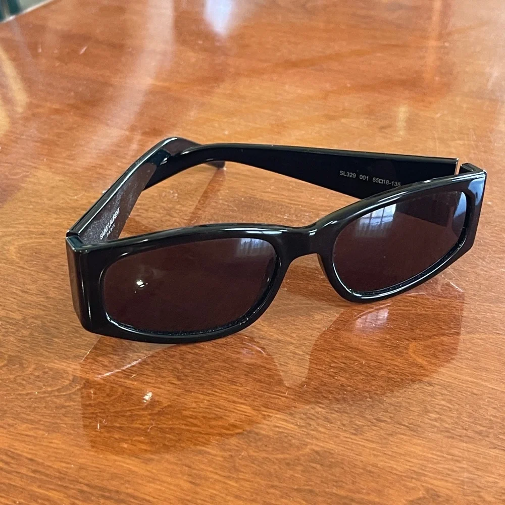 Saint Lauren Sunglasses (Black/style:SL329) - Picture 2 of 6